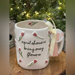🌷 Brand NEW w/Tags Rae Dunn april showers bring may flowers Mug w/Tulips 🌷